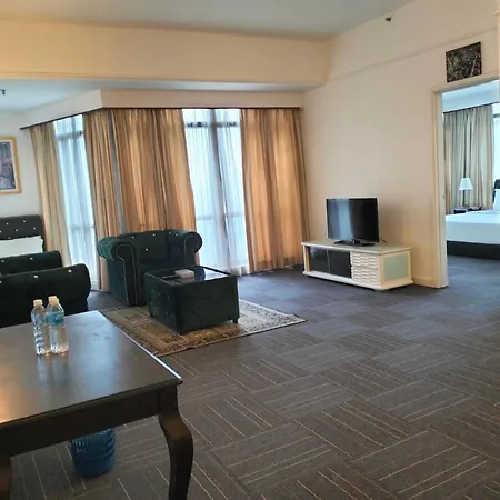 Queens Service Suite At Times Square Kuala Lumpur Exterior photo