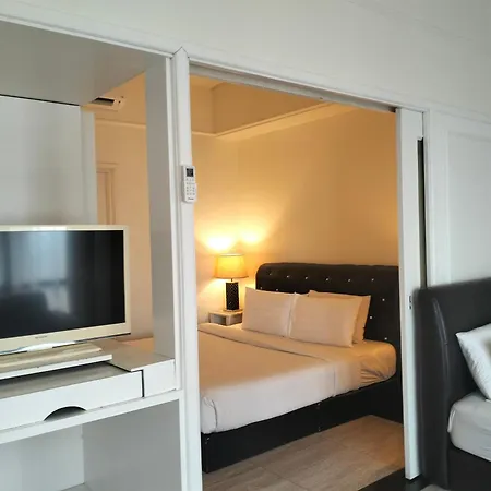 Queens Service Suite At Times Square Kuala Lumpur Exterior photo