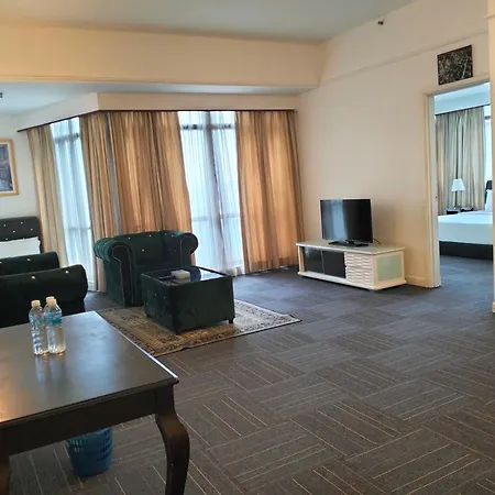 Queens Service Suite At Times Square Kuala Lumpur Exterior photo