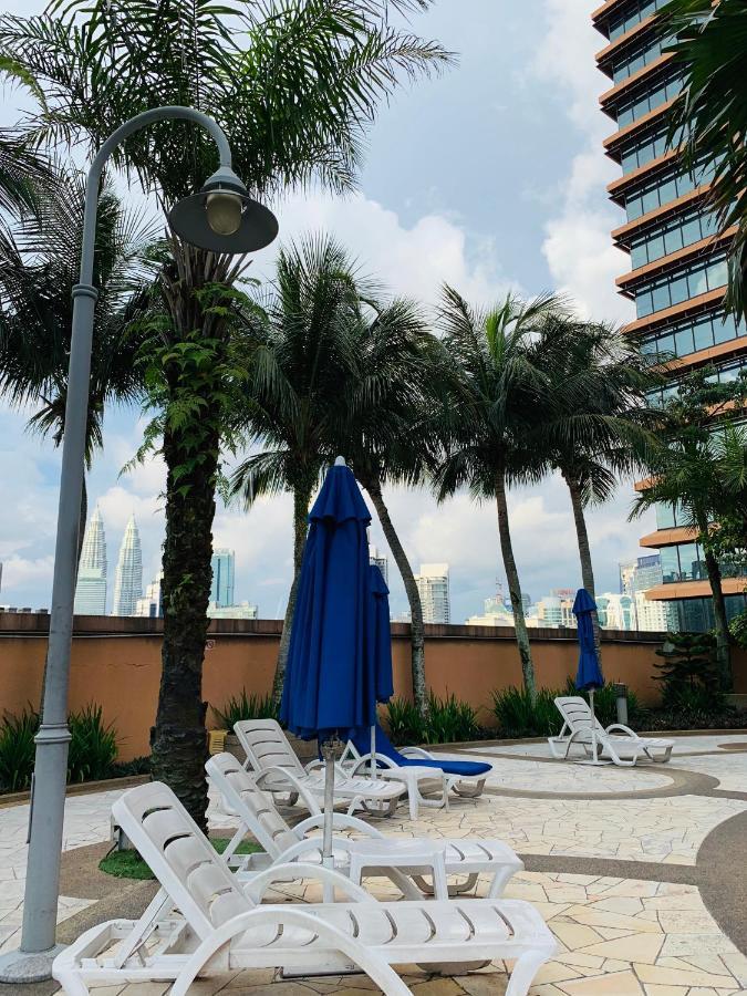 Queens Service At Times Square Apartemen