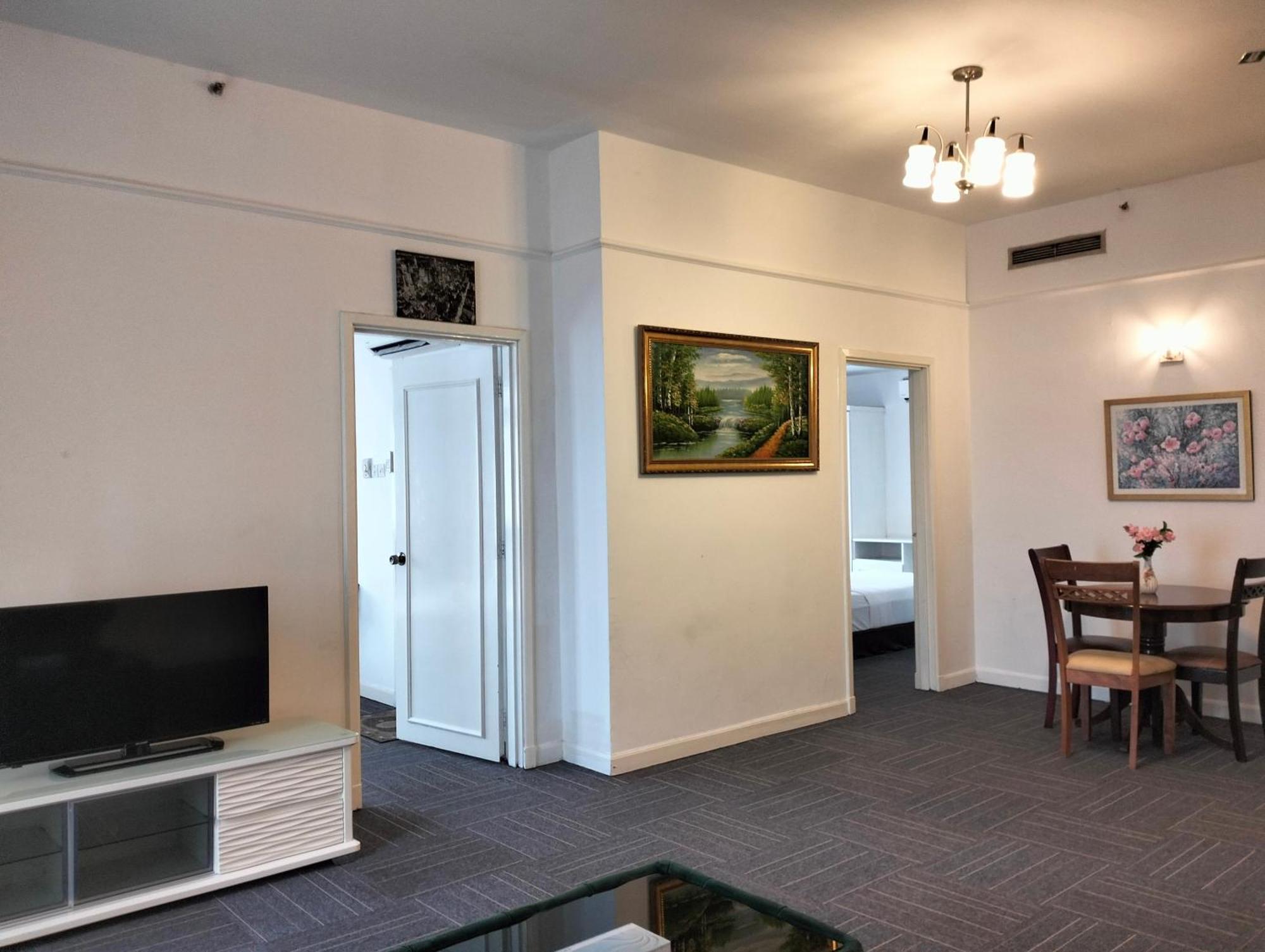 Apartemen Queens Service At Times Square